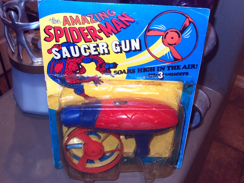 Amazing spider man saucer - saucer, gun
