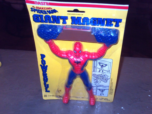 Stupendo magnete gigante uomo - gigante,